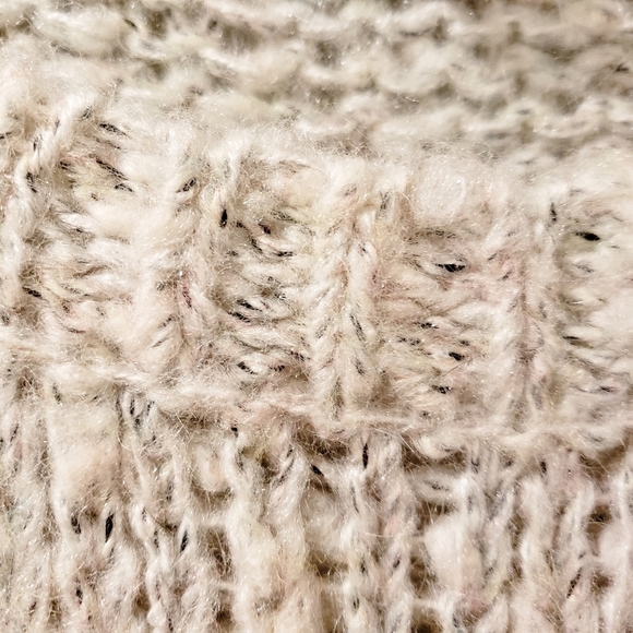 Forever 21 Long Sleeve Knit Sweater - Picture 4 of 7